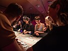 Zábr z netradiního pedstavení Art Casino: Hra o budoucnost