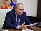 Nezamstnanost jsou na nule, chválí Putin Rusko