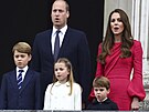 Princ George, princ William, princezna Charlotte, princ Louis a vévodkyně Kate...