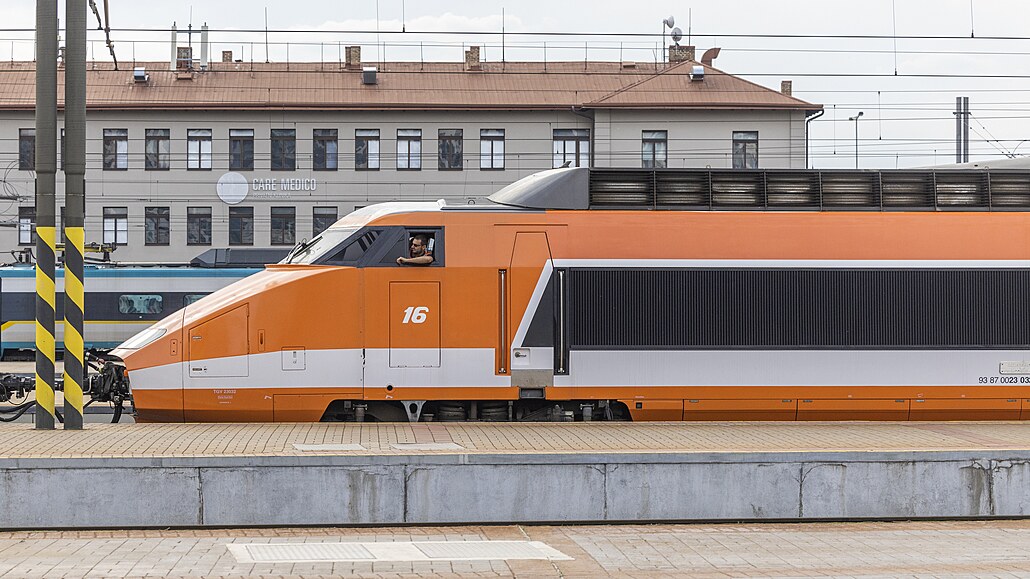 Francouzské TGV dorazilo na pra�ské Hlavní nádra�í. (5. �ervna 2022)