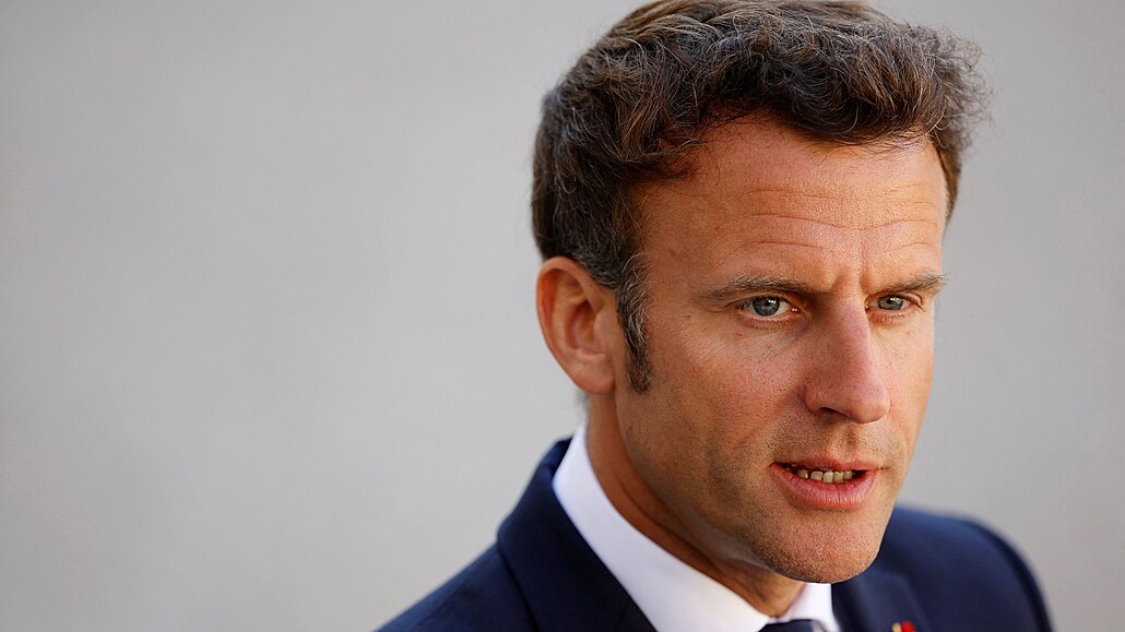 Francouzský prezident Emmanuel Macron (7. ervna 2022)