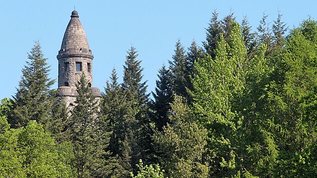 Bismarckova rozhledna na vrchu Hj v Ai.