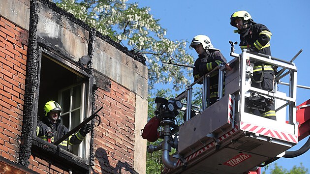 Budova Domova Alzheimer v Roztok�ch u Prahy po po��ru. (2. �ervna 2022)