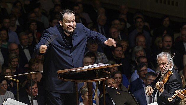 Videt filharmonikov, kter dirigoval Andris Nelsons, uzaveli Prask jaro 2022.