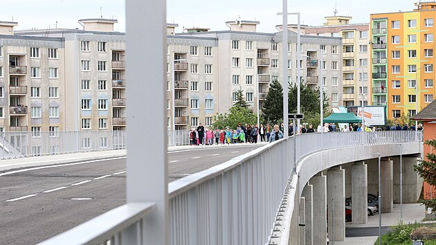 Nový most přes Mezibořskou ulici v Litvínově. (9. června 2022)