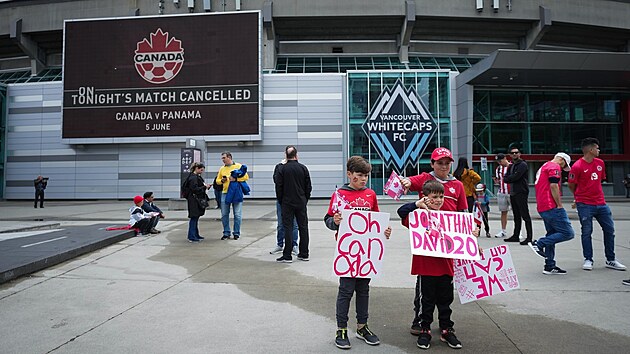 Utkn s Panamou zrueno. Kvli stvce kanadskch fotbalist se plnovan nedln ppravn duel ve Vancouveru neodehrl.