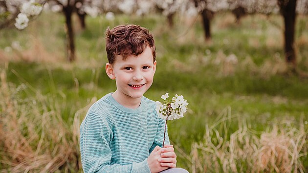 Pětiletý Šimon hledá dárce kostní dřeně. Snímek vznikl jen krátce před tím, než chlapci diagnostikovali aplastickou anémii (květen 2022).
