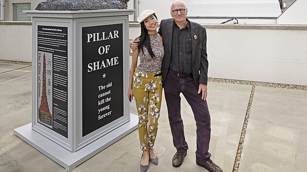 V are�lu Centra sou�asn�ho um�n� DOX v sobotu odhalili sochu nazvanou Sloup hanby. M� p�ipom�nat ob�ti masakru na pekingsk�m n�m�st� Nebesk�ho klidu v roce 1989. (4. �ervna 2022)