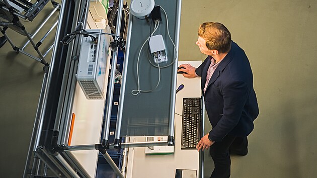 Zjemci o modernizaci vroby si mohou nov technologie prohldnout v kuimsk laboratoi.