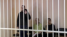 Ukrajintí vojáci Aiden Aslin, Shaun Pinner a Ibráhím Sádún ped soudem v...