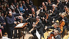 Vídeňští filharmonikové, které dirigoval Andris Nelsons, uzavřeli Pražské jaro...