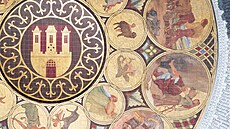 Nejnov�j�í p�emalování toti� neodpovídá p�vodní podob� a podle ve�ejnosti i...