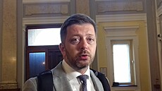 Ministr vnitra Vít Rakušan při příchodu na jednání vlády 8. června 2022