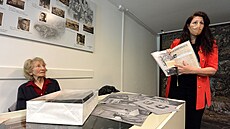 Jarmila Dole�alová mlad�í spolu s maminkou p�edstavila tém�� dokon�ený komiks...