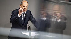 Německý kancléř Olaf Scholz mluví v parlamentu. (1. června 2022) | na serveru Lidovky.cz | aktuální zprávy