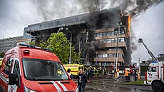 Masivní poár zachvátil v pátek obchodní dm Grand Setun Plaza v Moskv. (3....