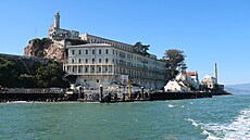 Věznice na ostrově Alcatraz byla svého času největší železobetonovou budovou na...