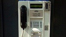 Před dvaceti lety rozjížděl Telecom službu posílání SMS zpráv z telefonních...