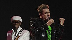 Nile Rodgers a Simon Le Bon z kapely Duran Duran na koncertě k platinovému...