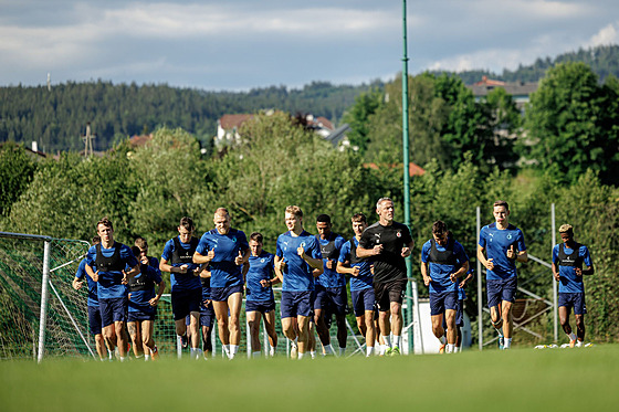 Slávistití fotbalisté zahájili letní pípravu v rakouském Aigenu.