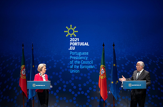 Pedsedkyn Evropské komise Ursula von der Leyenová a premiér Portugalska...
