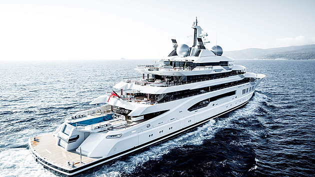 Gibraltar draží první zabavenou jachtu. Ruský oligarcha nesplácel půjčku