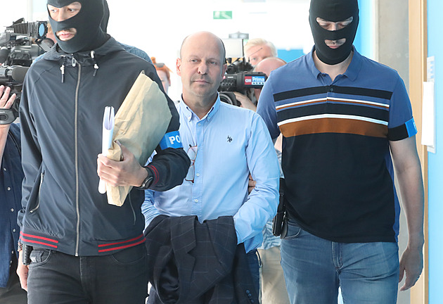 Další zpoždění. Hlavní líčení v kauze Dozimetr má začít až v září