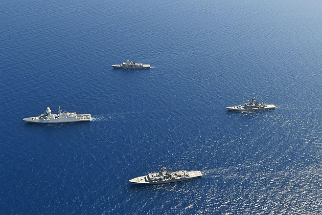 Japonské námořnictvo cvičí u břehů Evropy. Tokio upevňuje vztahy s NATO