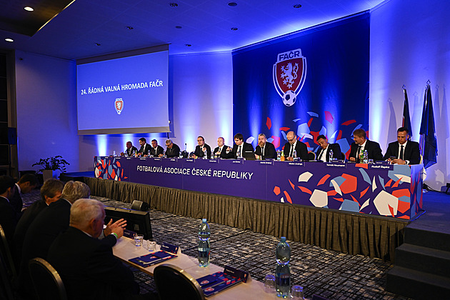 Nejednotný fotbal. Valná hromada neschválila stanovy. Svět tím nekončí, řekl Fousek