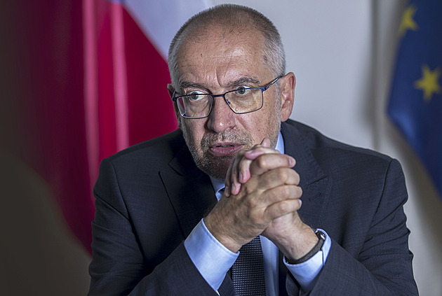 Nebude-li mír, Zelenskyj na summit do Prahy asi nepřijede, říká ministr Bek