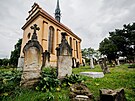 Ve Velvarech se opt otevely dvee hbitovnho kostela sv. Ji v majetku...