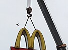 Ruská verze nkdejích restaurací McDonald's pedstavila své logo.