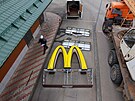 Ruská verze nkdejích restaurací McDonald's pedstavila své logo.