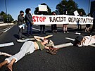 Britové protestují proti deportaci adatel o azyl do Rwandy. (14. ervna 2022)