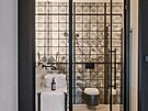 Tapety (Wall & Deco) pouité v koupelnách vytváejí iluzi vtího prostoru. Na...