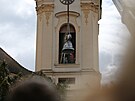 Ve Mst Toukov slavnostn umstili do ve mstnho kostela zvon svatho...