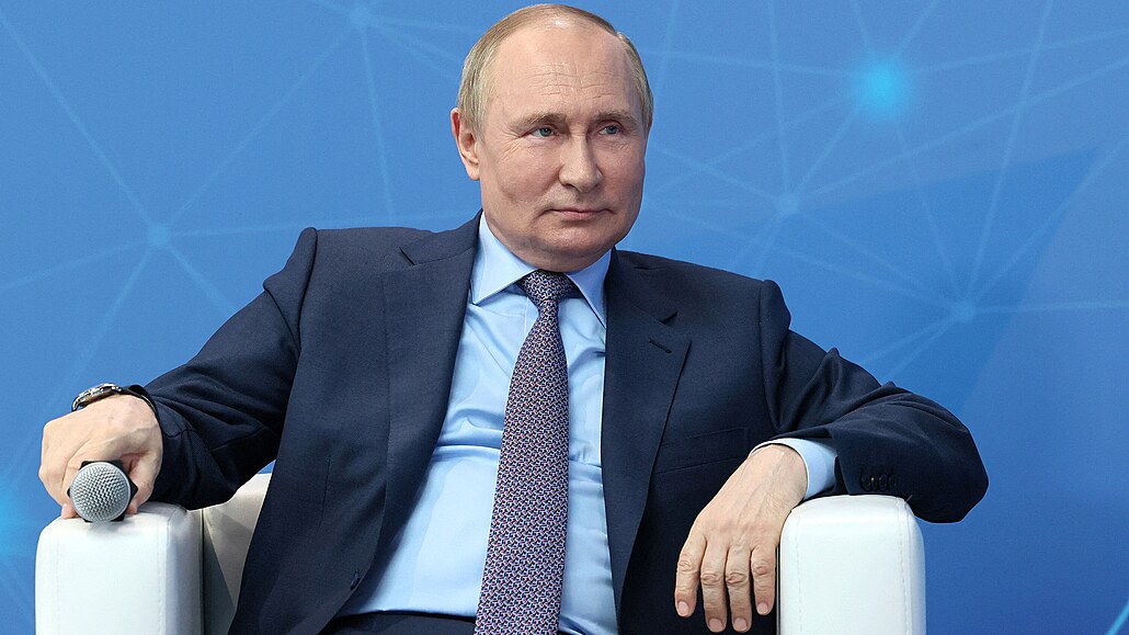 Putin se pirovnal k Petru Velikému. I naím údlem je navracet, usmál se