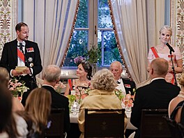 Norský korunní princ Haakon, princezna Ingrid Alexandra, král Harald V. a...