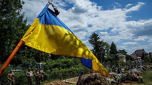Pohřeb ukrajinského vojáka v Užhorodu (15. června 2022)