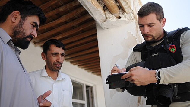 Jan Pivec při kontrole rozvojových projektů v afghánské provincii Lógar