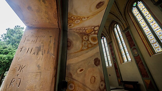 Ve Velvarech se opět otevřely dveře hřbitovního kostela sv. Jiří v majetku města. (9. června 2022)