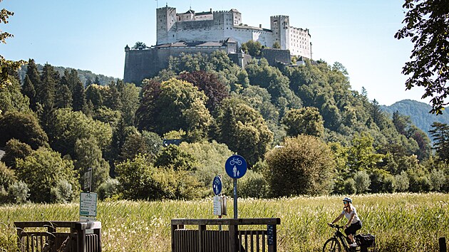 Stedovk hrad Kaprun dnes slou k podn kulturnch akc. Na ndvo m...