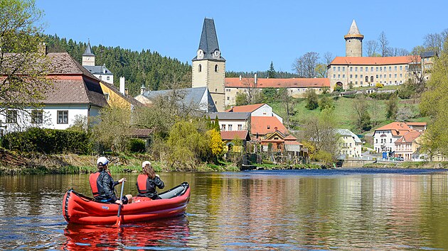 Romberk nad Vltavou le na jednom znejhezch vodckch sek vesku.