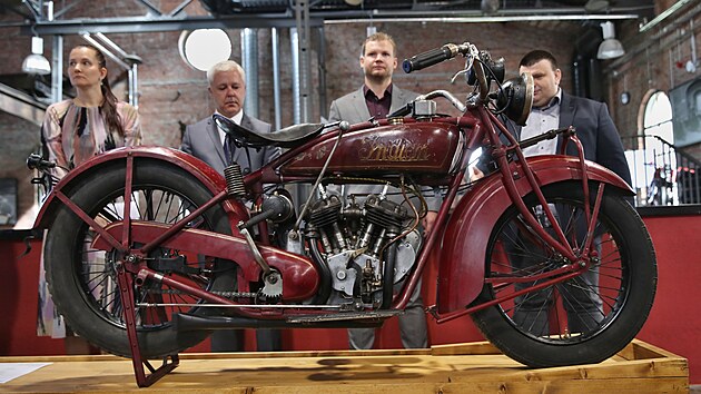 Motorku vyrobili v roce 1927 v Americe.