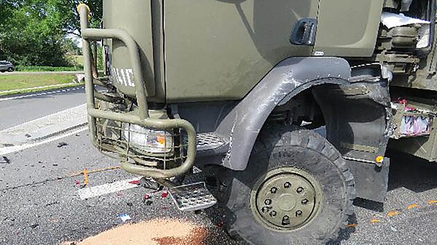 Nehoda osobního a dvou nákladních aut u Třebechovic pod Orebem. (14. 6. 2022)