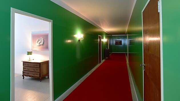V�stava Kv�ten, kterou speci�ln� pro olomouckou galerii Telegraph vytvo�il um�lec Mark Ther.