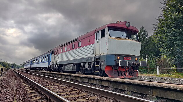 Lokomotiva T478.1146 v ele vlaku spolenosti Valenta Rail