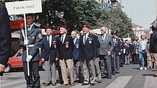 Peiví parautisté na manifestaním pochodu Prahou, 1992