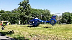 Na závodech v Pikovicích zkolaboval muž, letěl pro něj vrtulník. (19. června...