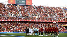 etí a panltí fotbalisté ped zápasem Ligy národ.